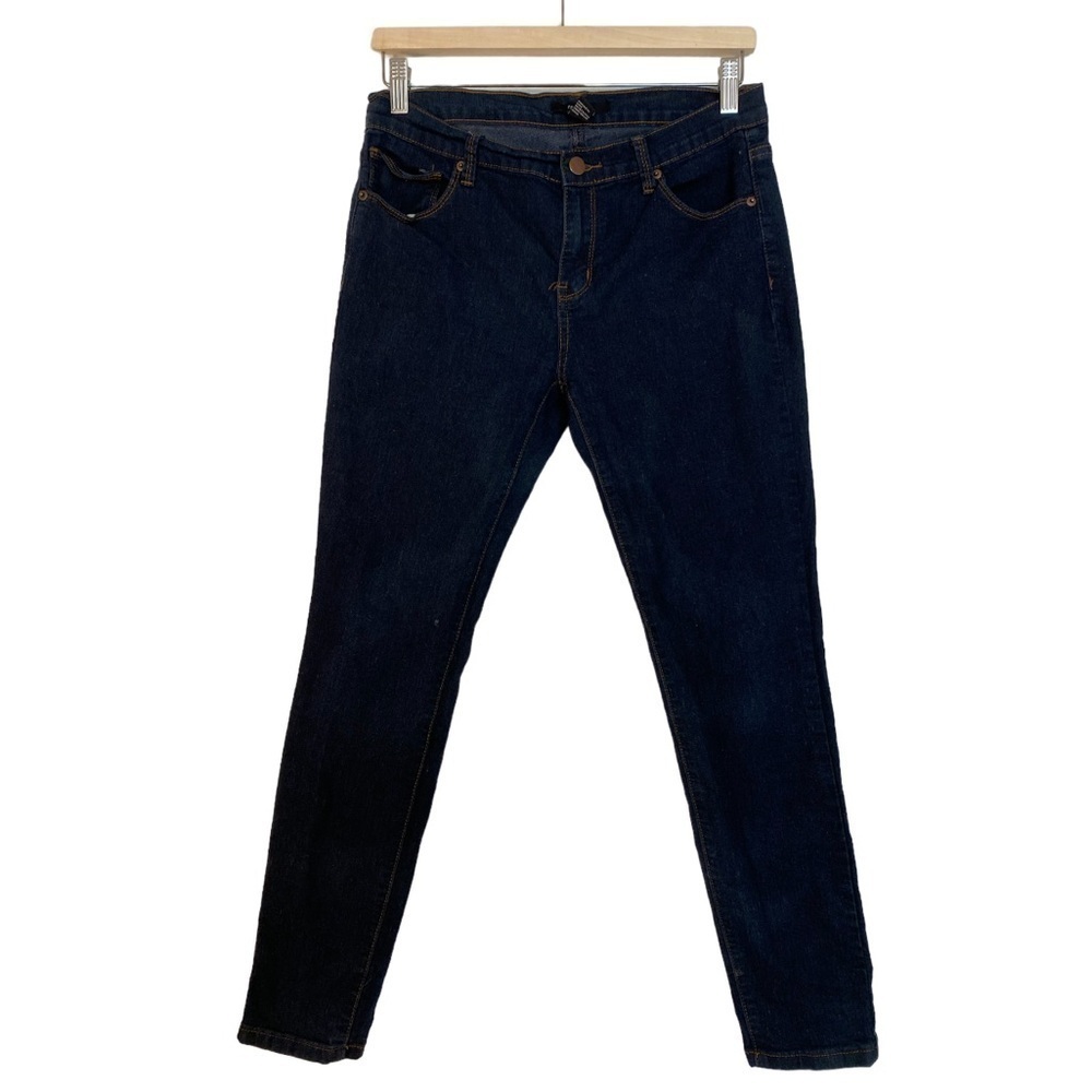 FOREVER 21 DARK WASH SKINNY JEANS SIZE 30